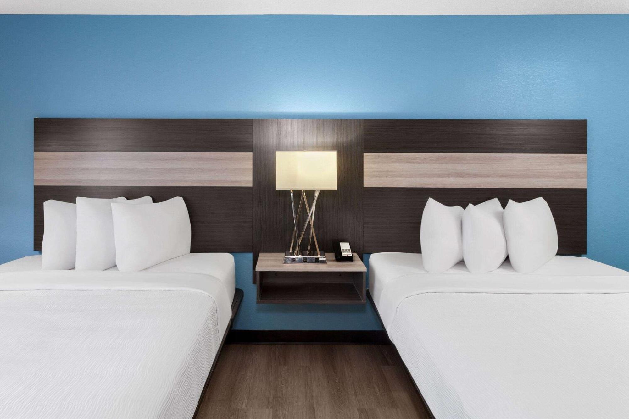 Hotel Baymont By Wyndham Akron Copley