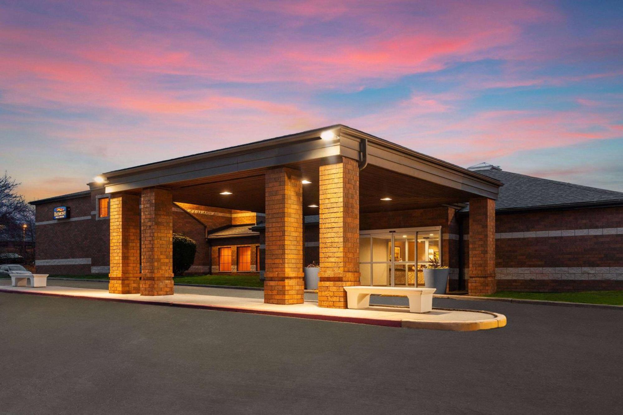Baymont By Wyndham Akron Copley