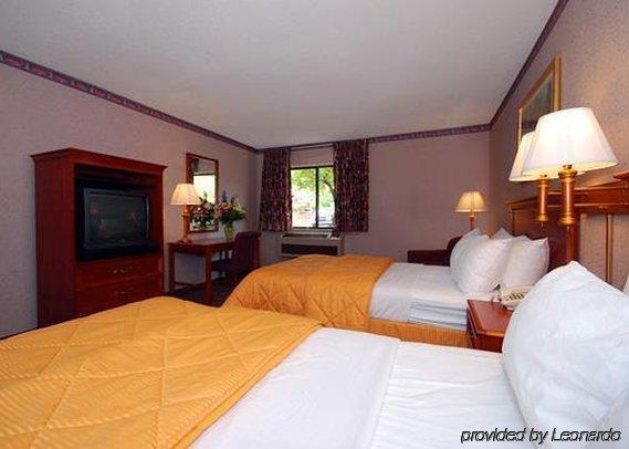 Baymont By Wyndham Akron Copley