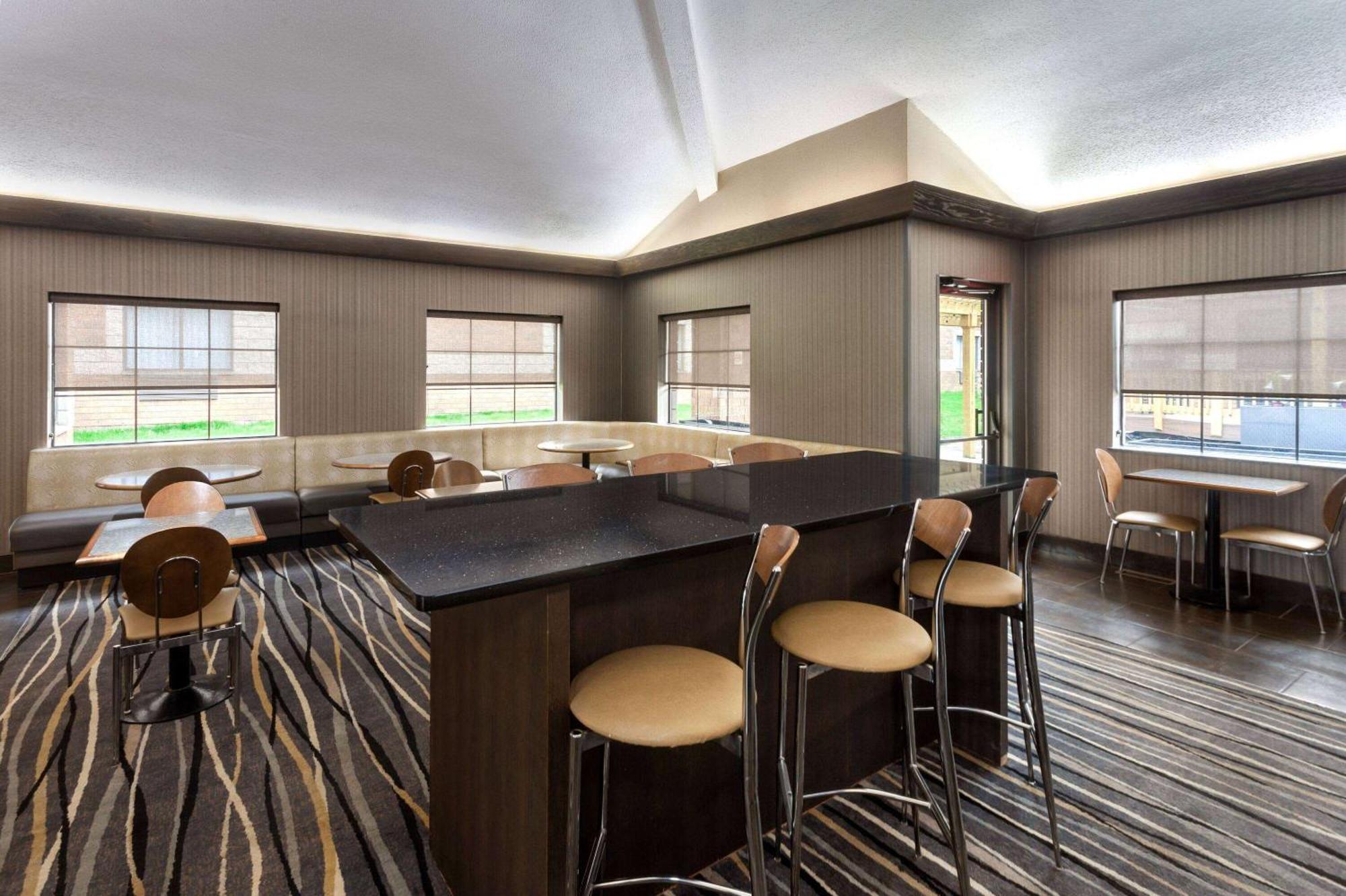 Baymont By Wyndham Akron