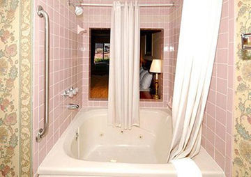 Baymont By Wyndham Akron 2*
