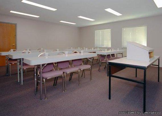 Baymont By Wyndham Akron 2*
