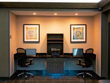 Hotel Baymont By Wyndham Akron Copley