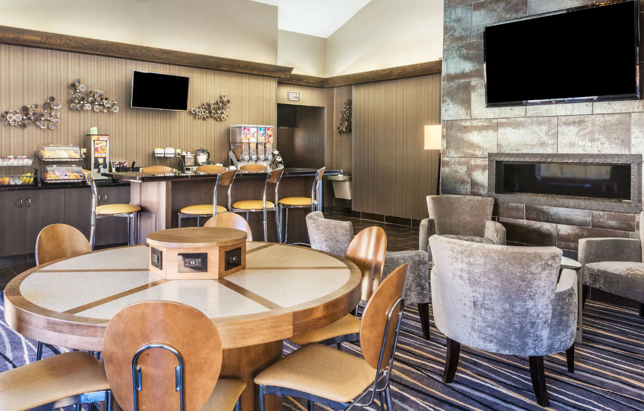 Baymont By Wyndham Akron 2*